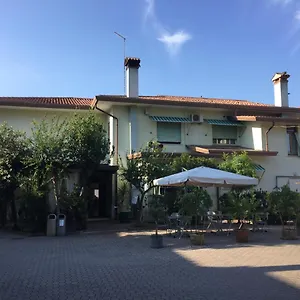 Manfrè , Vedelago (Treviso) Italia