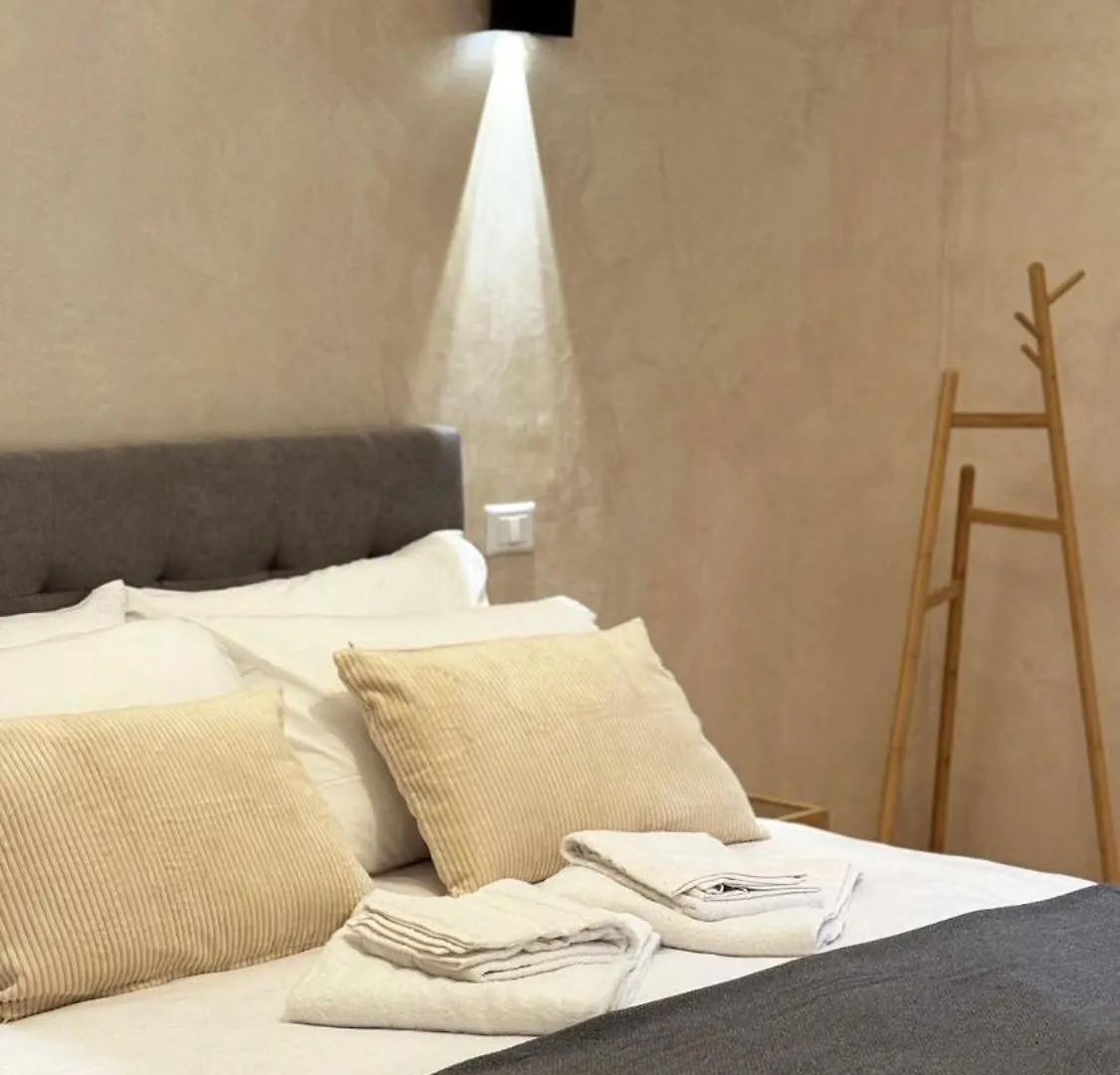 Ten Miles Guesthouse Roma